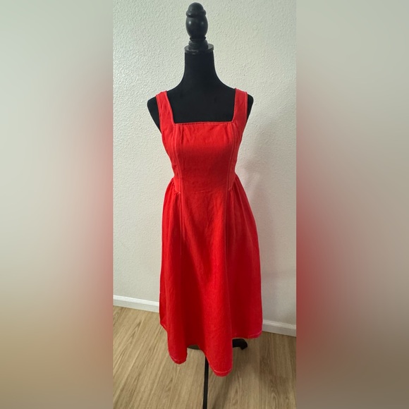 ILLA ILLA Dresses & Skirts - ILLA ILLA Vibrant Red Midi Dress